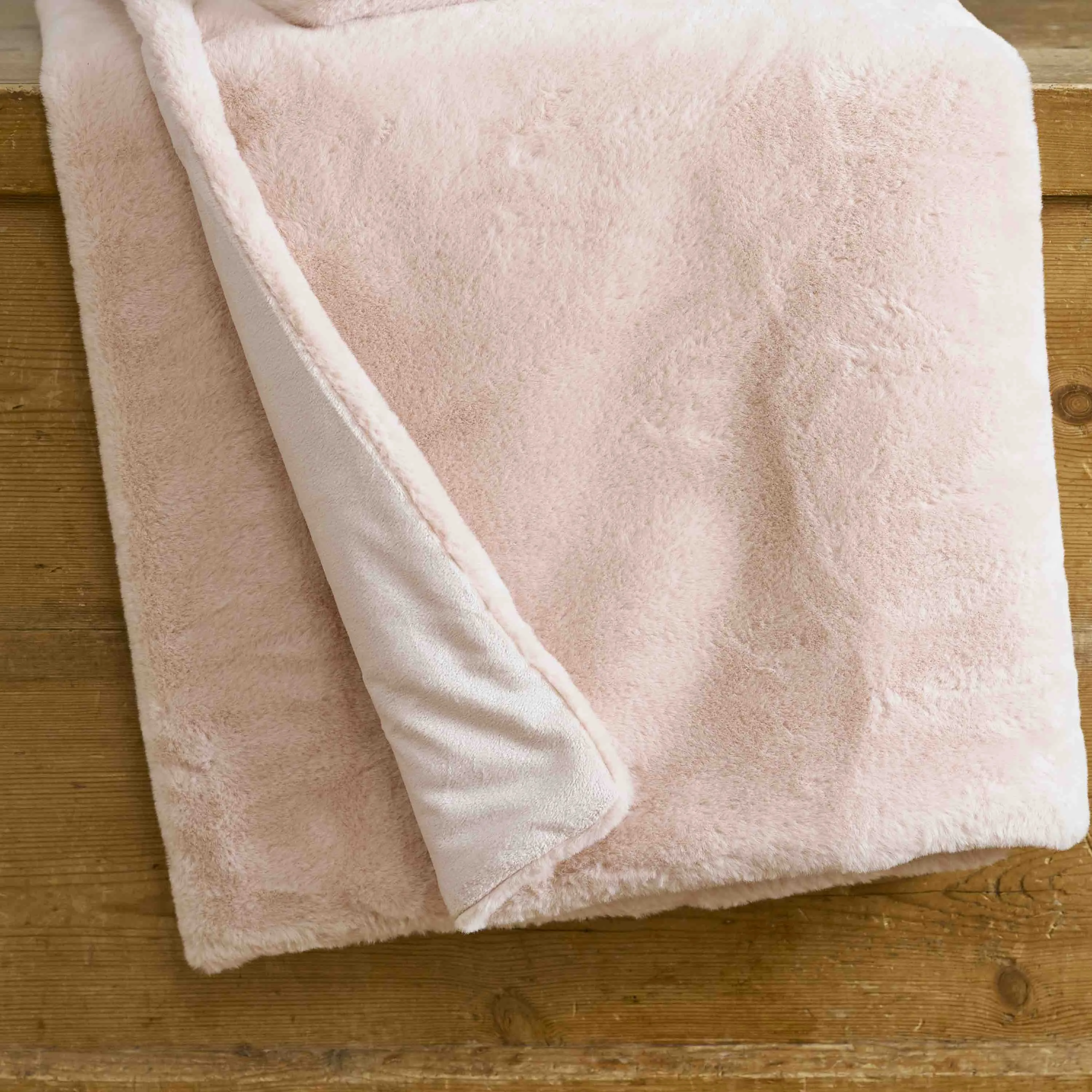 Aspen Faux Fur Quilted Throw  - Blush