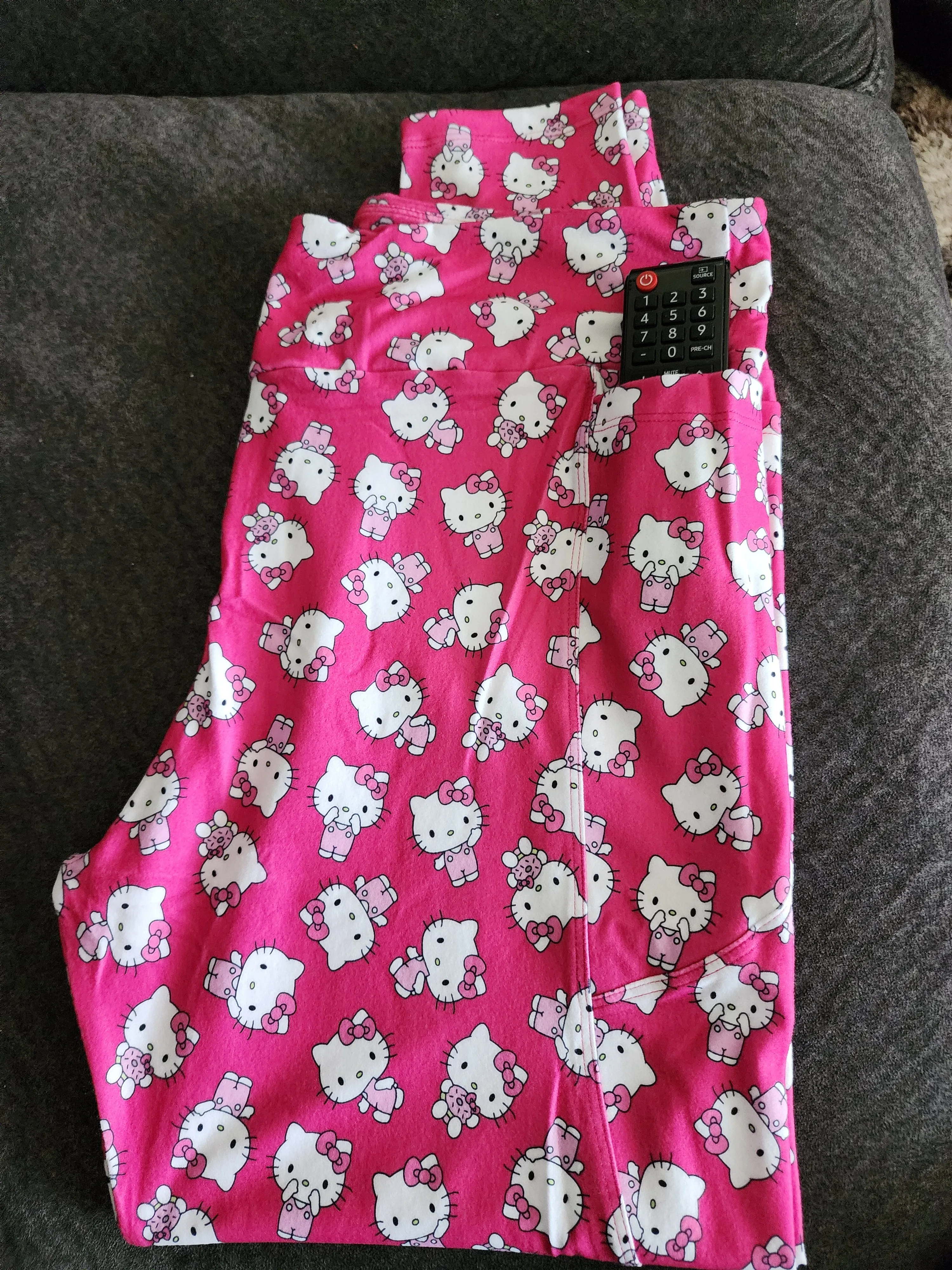 *CP Hello Kitty Donut Leggings