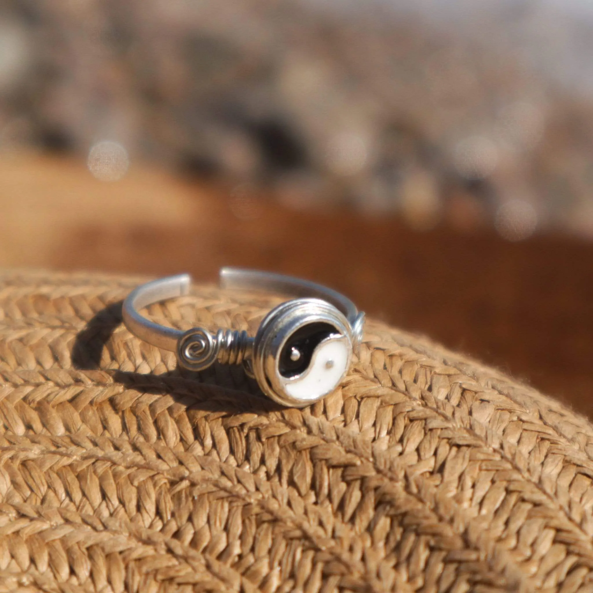 Duality Yin Yang Ring