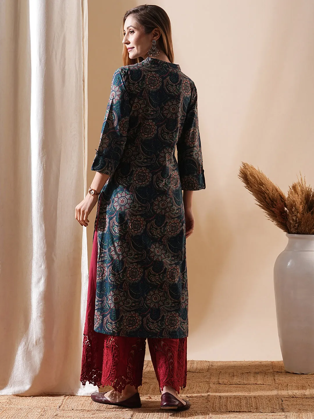 Ethnic Floral Printed & Kantha Embroidered Straight Fit Kurta - Blue