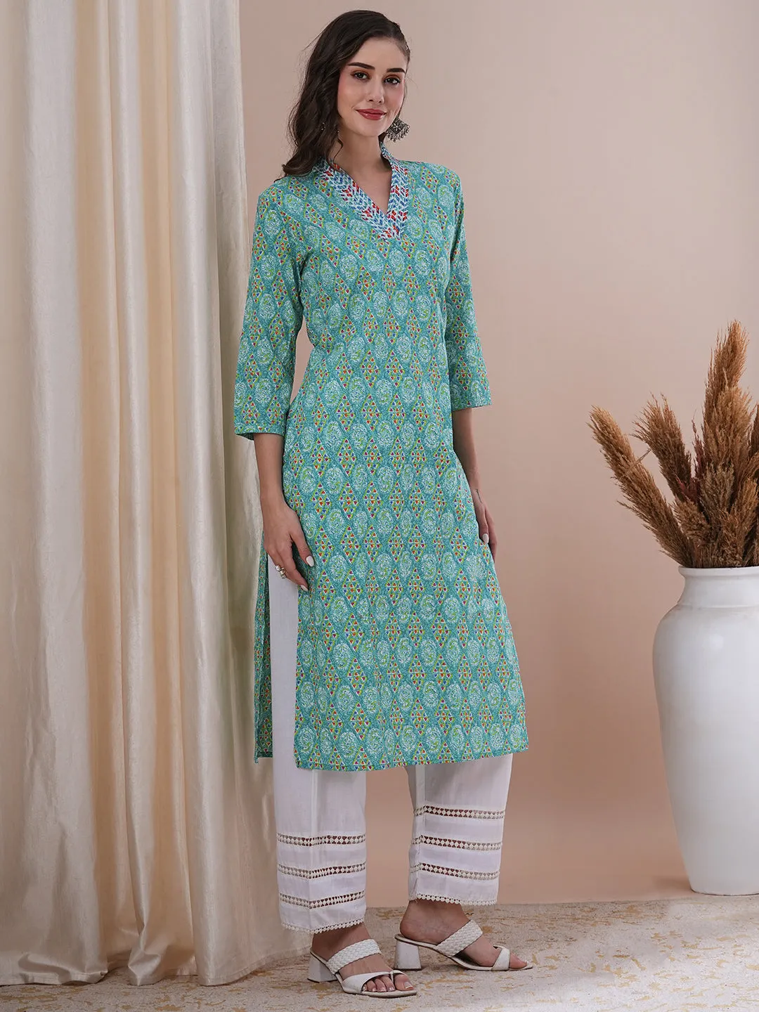 Ethnic Floral Printed & Sequin Embroidered Straight Fit Kurta - Green