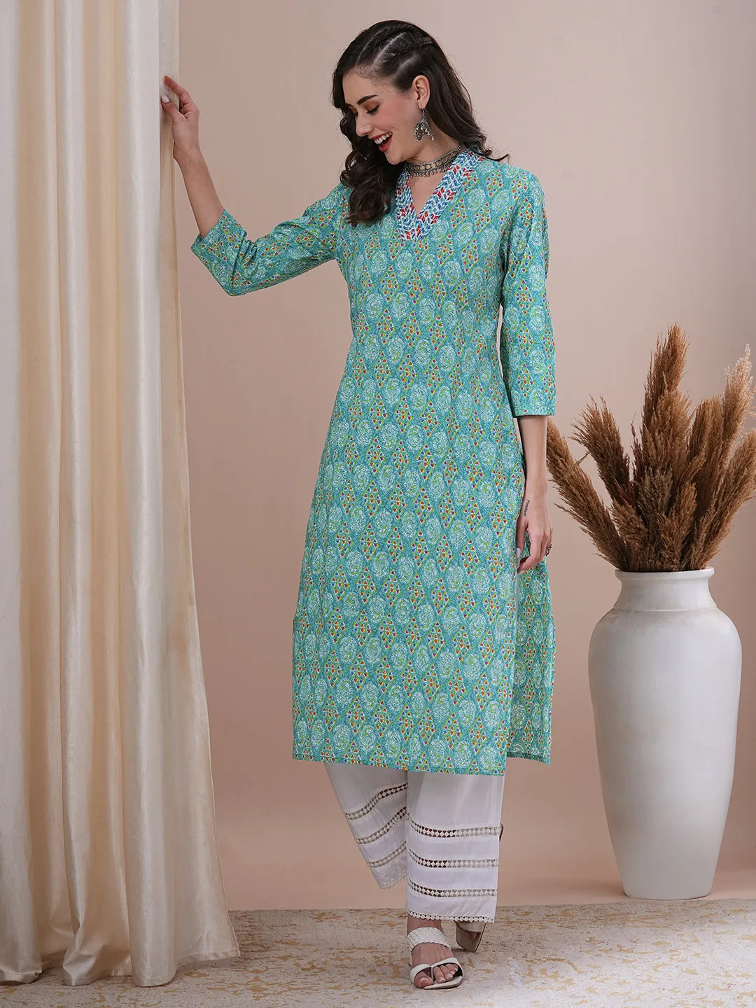 Ethnic Floral Printed & Sequin Embroidered Straight Fit Kurta - Green