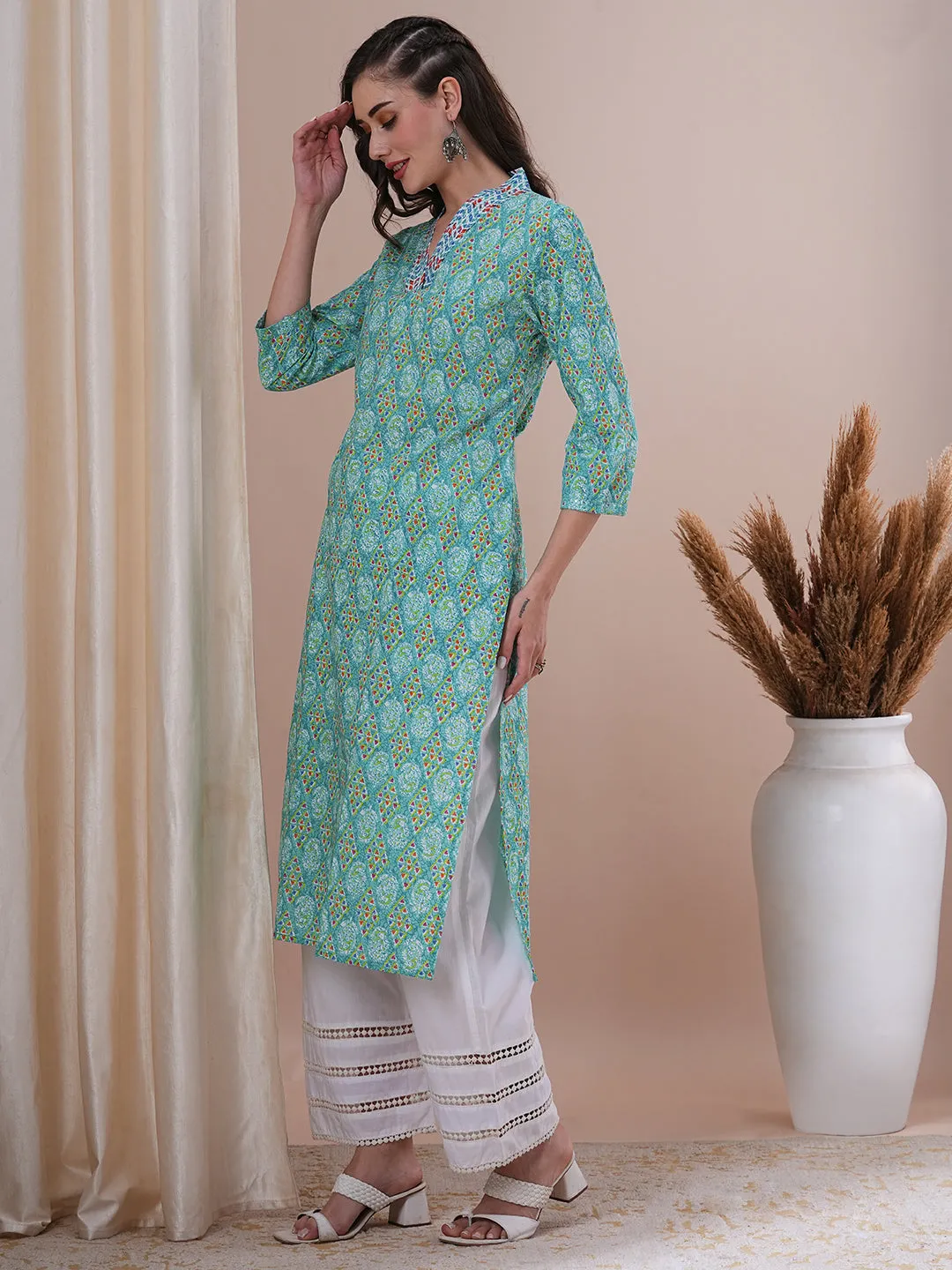 Ethnic Floral Printed & Sequin Embroidered Straight Fit Kurta - Green