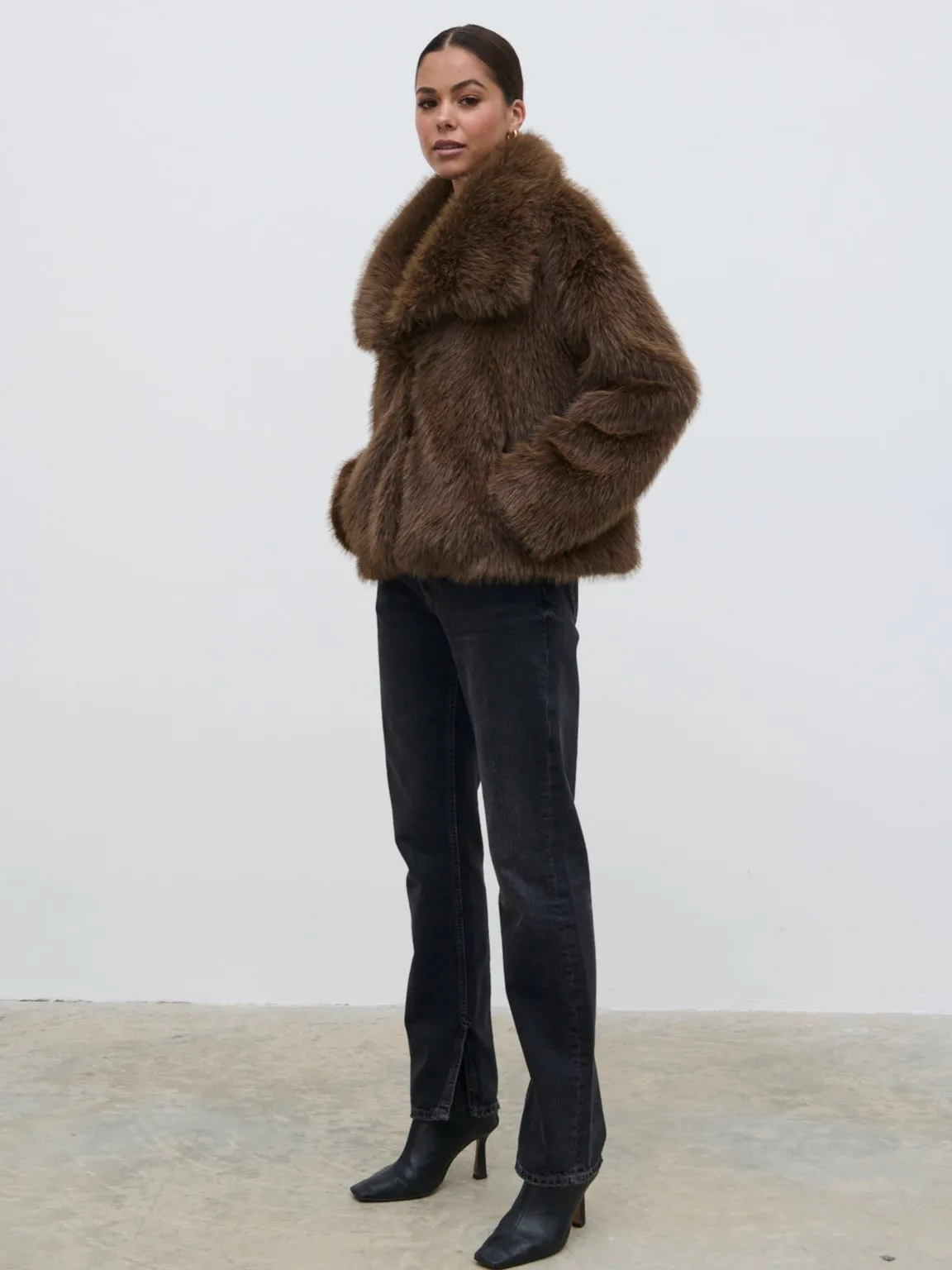 Ettalie Short Faux Fur Coat - Brown