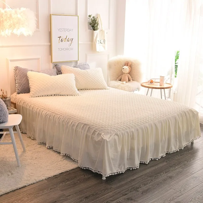 Famvotar Chic Faux Fur Shaggy Bedding Set Full 4 Pcs Set ( 1 Comforter Cover 1 Ruffle Quilted Bedskirt  2 Pillow Shams) Velvet