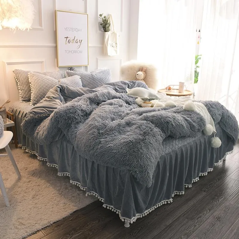 Famvotar Chic Faux Fur Shaggy Bedding Set Full 4 Pcs Set ( 1 Comforter Cover 1 Ruffle Quilted Bedskirt  2 Pillow Shams) Velvet