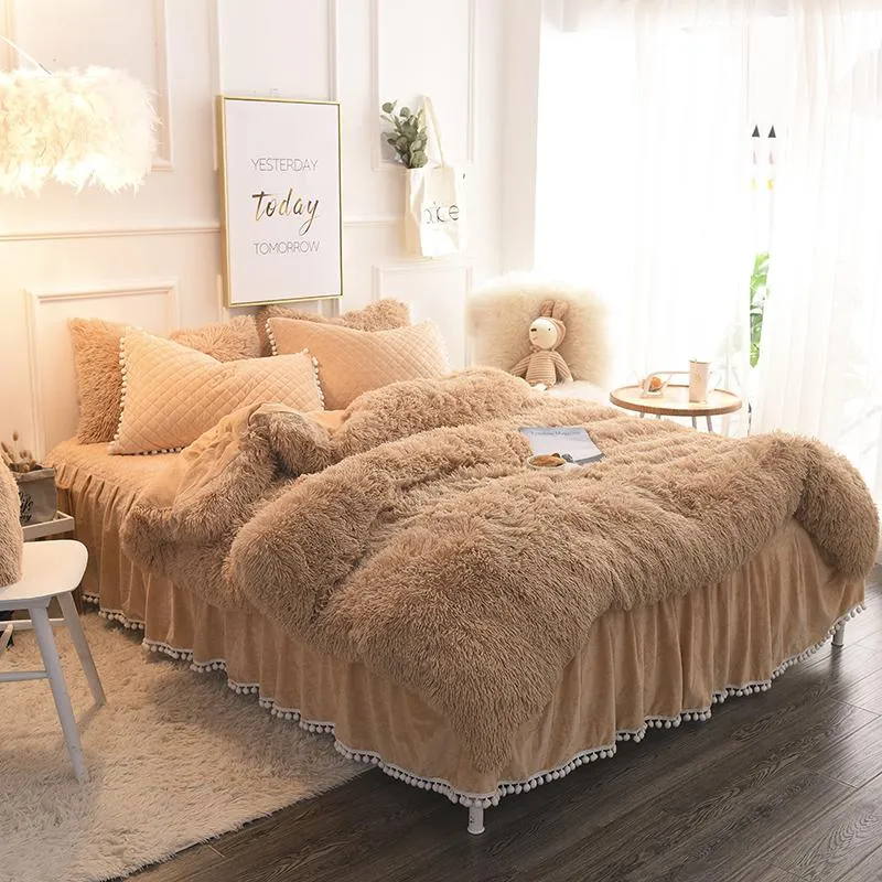 Famvotar Luxury Plush Shaggy Bedding Set (1 Faux Fur Duvet Cover 1 Quilted Ruffle Bedskirt 2 Pompoms Fringe Pillow Shams)