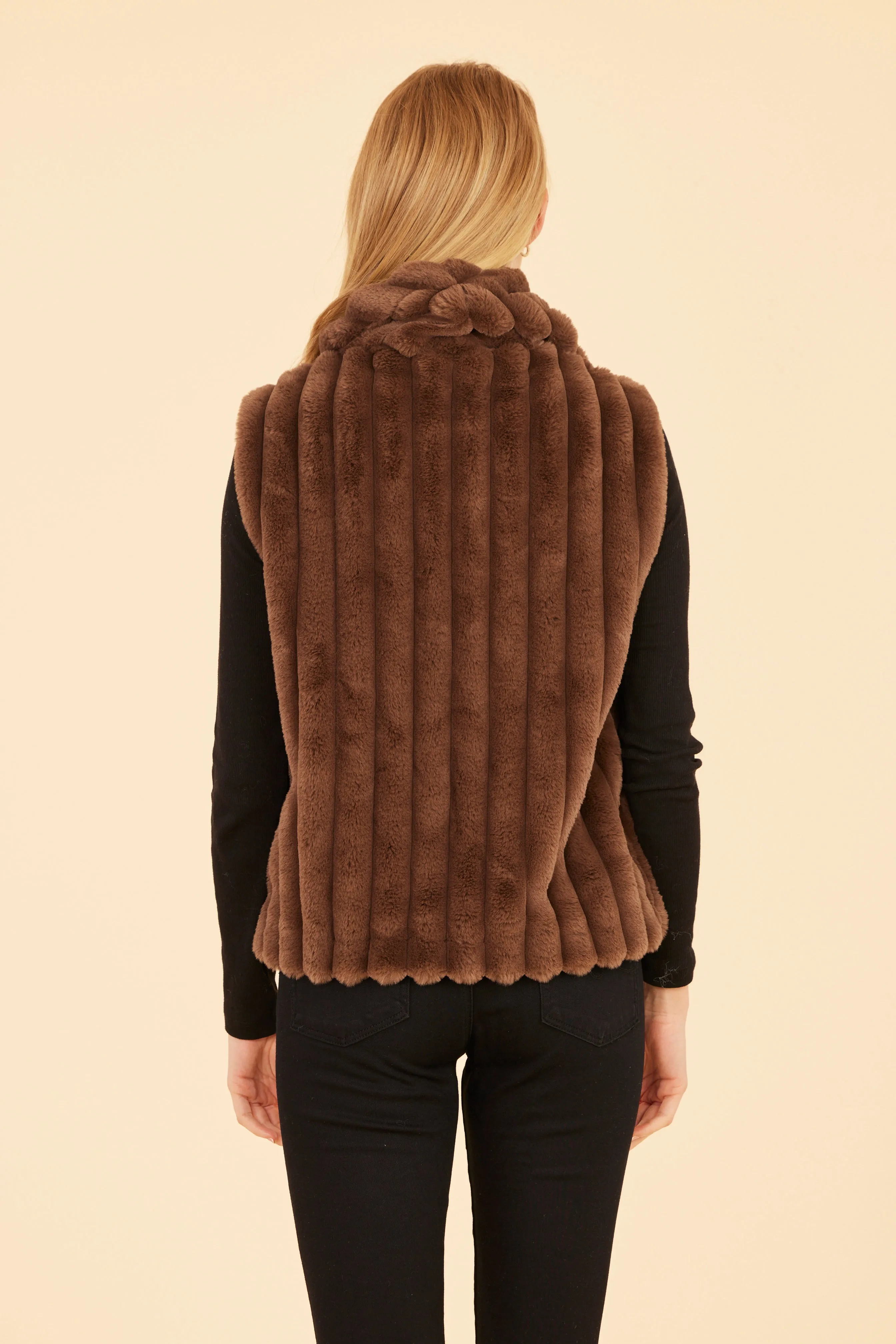 Faux Fur Grooved Vest