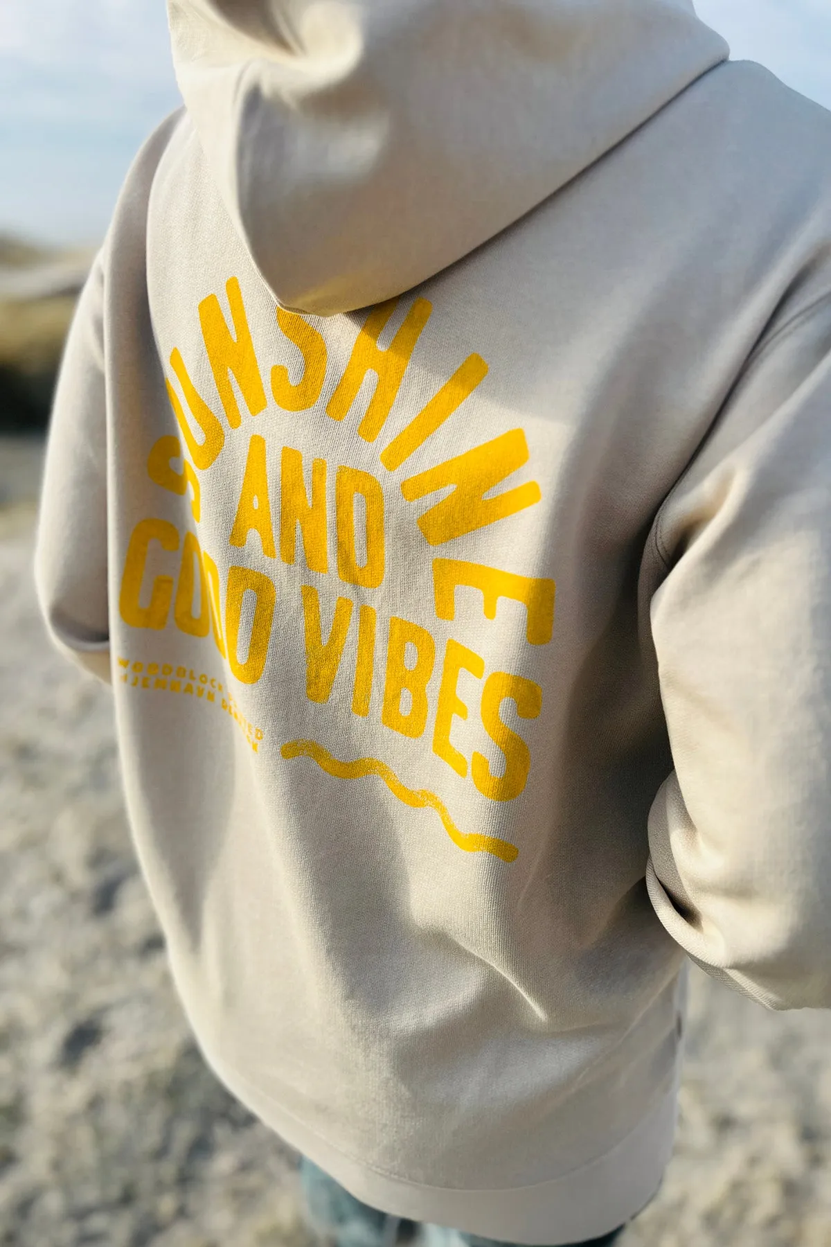 Hoodie "Sunshine and Good Vibes"