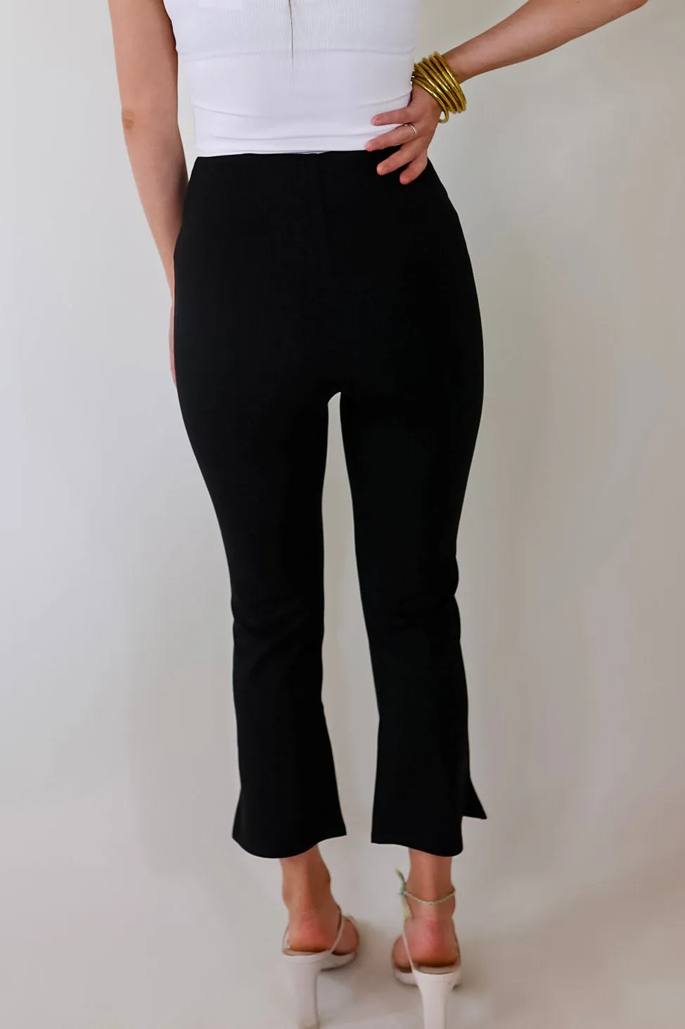 Lyssé | Cropped Kick Flare Leggings in Black