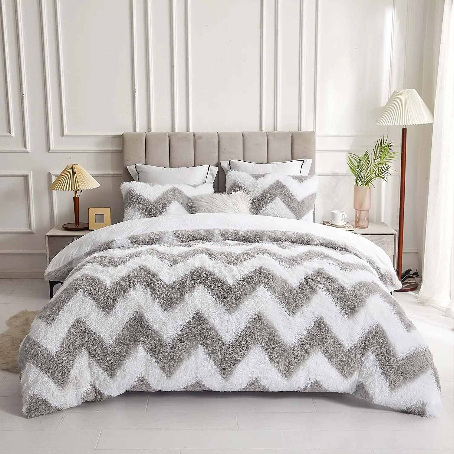 The Softy Gray Zig Zag Bed Set